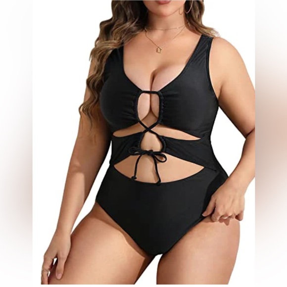 SALE One piece black monokini swimsuit by Darci
Size 16w💥SOLD OUT💥NWOT - Picture 2 of 5